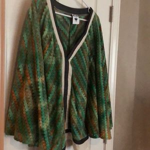 Gorgeous tunic top with butterfly sleeves